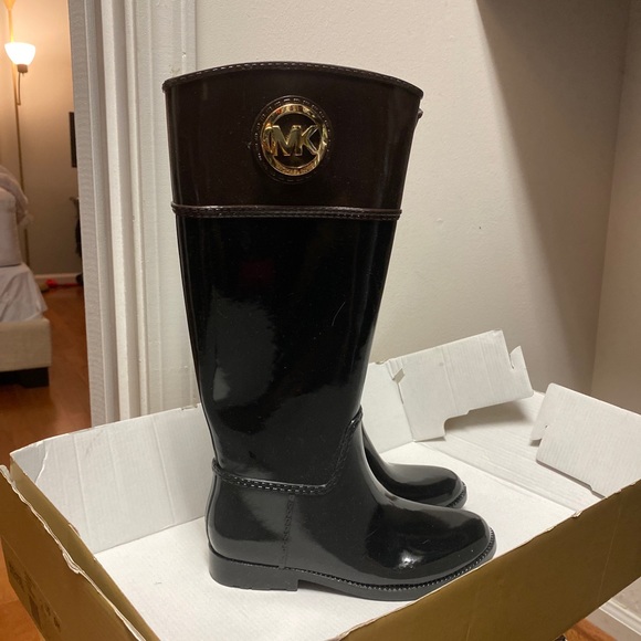 Michael Kors Two Tone Women Rainboots Sz 6 - Picture 3 of 4